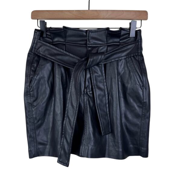 BLANKNYC NWT 25 Black Faux Leather Belted Zip Hook Eye Clasp Mini Skirt Pockets - Picture 1 of 7